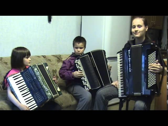 ACCORDIONISTS  THE ALEKSEYEVS in the KITCHEN 1