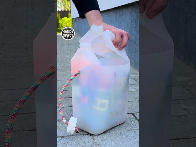 Craftsmen, look! This is a find from Plastic Jug! #tricks