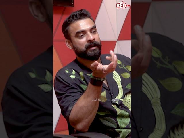 നരിവേട്ടയിൽ Misfit ആയ പോലീസുകാരൻ ആണ്...#Narivetta #tovinothomas #newrelease #redfm #redfmmalayalam