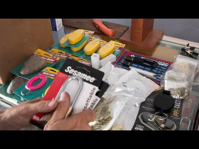 unbox & stock “with bonus LockForce package!”