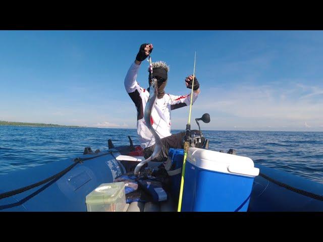 Jigging Newbie Ep. 04 | Deep waters on an Aqua Marina Inflatable Boat | 5 Landed Out of 6 Strikes