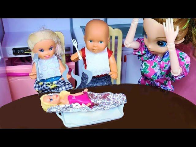 MOM, WE'VE BAKED A BARBIE HERE  Katya and Max are a fun family! Funny TV series live dolls