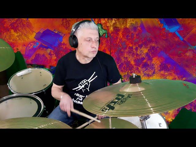 «Reaching Altitude», performed by Gennady Grosfiler (drums) and author Victor Go (guitar).