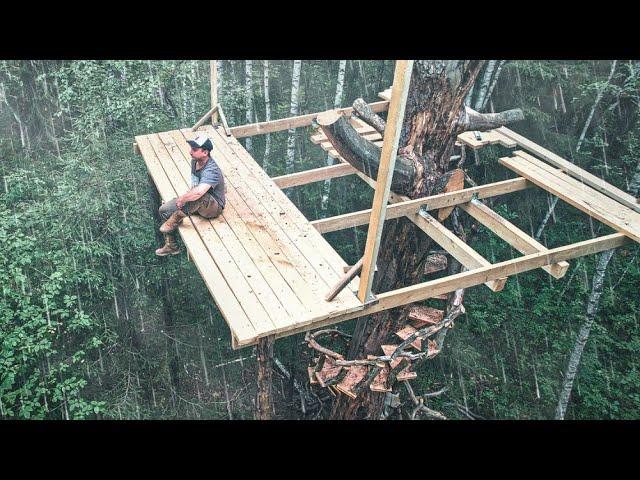 My HUGE TREE HOUSE | Got Caught in the rain | An ingenious solution for the stair railing