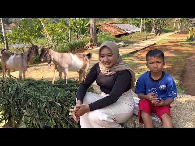 TANGIS BAHAGIA GADIS DESA DAPAT HADIAH KAMBING DAN UANG TUNAI DARI PENGUSAHA ASAL SINGAPURA