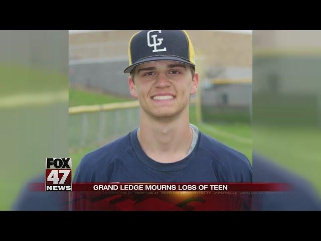 Grand Ledge remembers 18-year-old killed in car crash