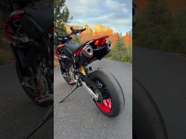 The full titanium￼ racing exhaust ￼from @Termignoni-official on the @ducati 698 Mono RVE