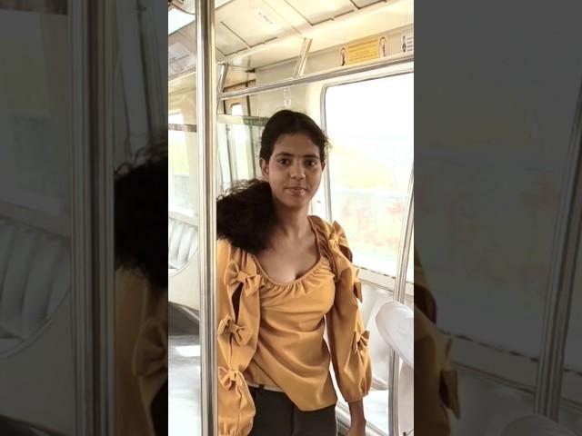 delhi metro video #shorts #ytshorts #bellypunch