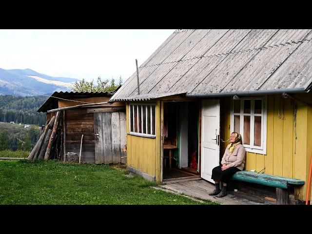 Incredible Survival of a 90-Year-Old Woman Living Alone in the Mountains