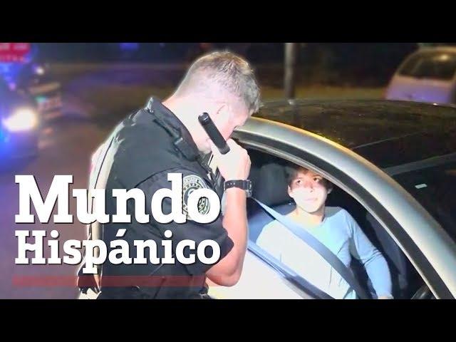 Oficial detiene a conductor hispano que no respetó una señal de transito