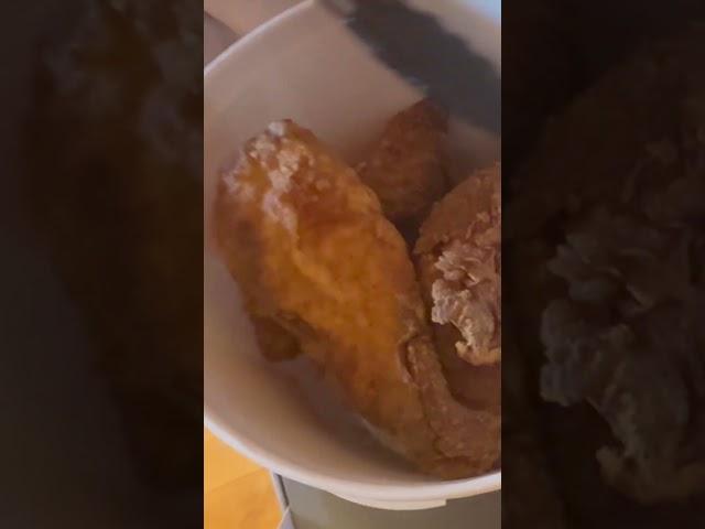 Testing Whether KFC Bucket Causes Soggy Fried Chicken