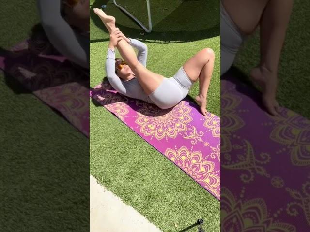 Morning stretch #shorts #tiktok#viral#foryou#fyp#trending#youtubeshorts#yoga#stretch