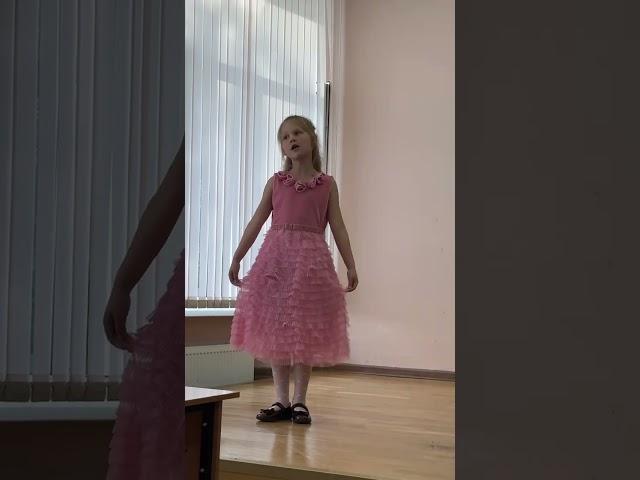 Русская народная песня. Как у наших у ворот. Таисия Малиновская, 7 лет