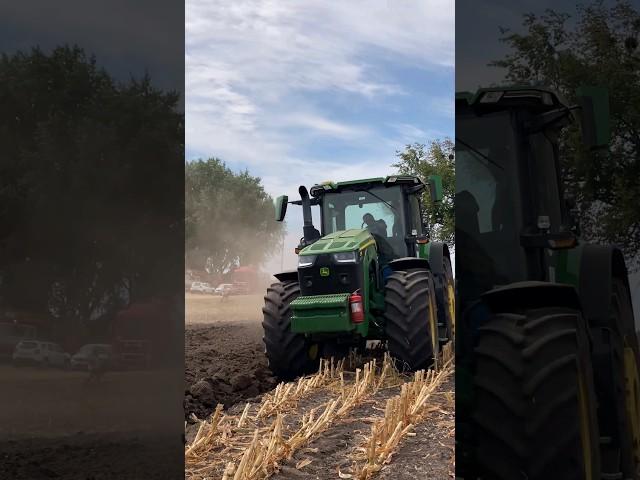 Listen to the raw power@agropeople_ua#johndeere #tractor #plowing #agriculture #sound #exhaust