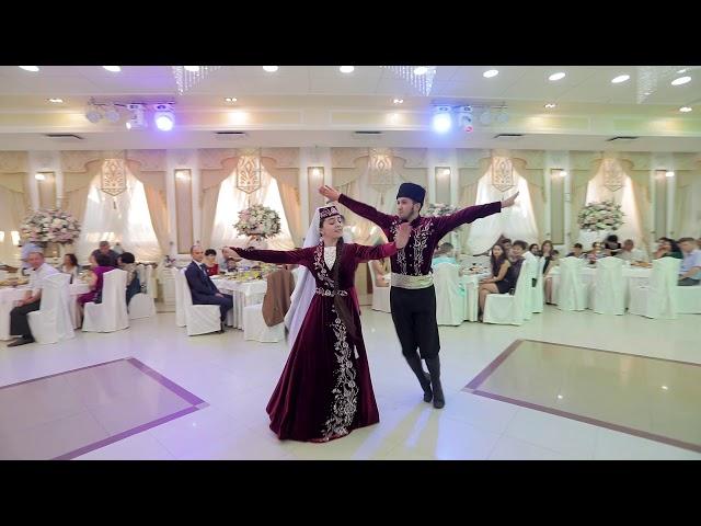 Красивый крымскотатарский танец на свадьбе / Beautiful Crimean Tatar dance at a wedding