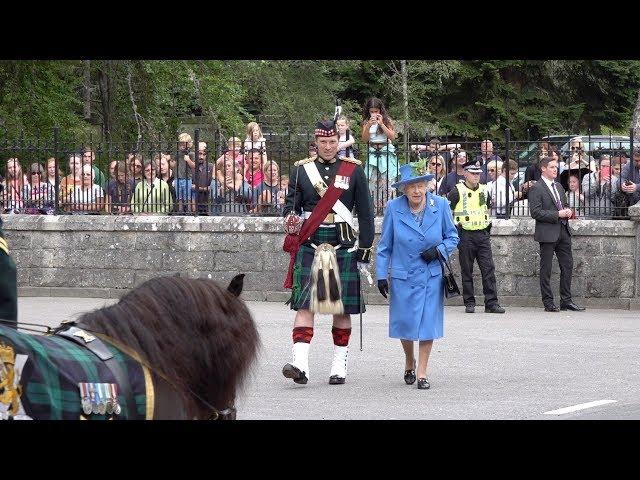 The Queen inspects the guard of honour at the gates of Balmoral Castle and Estate Aug 2018