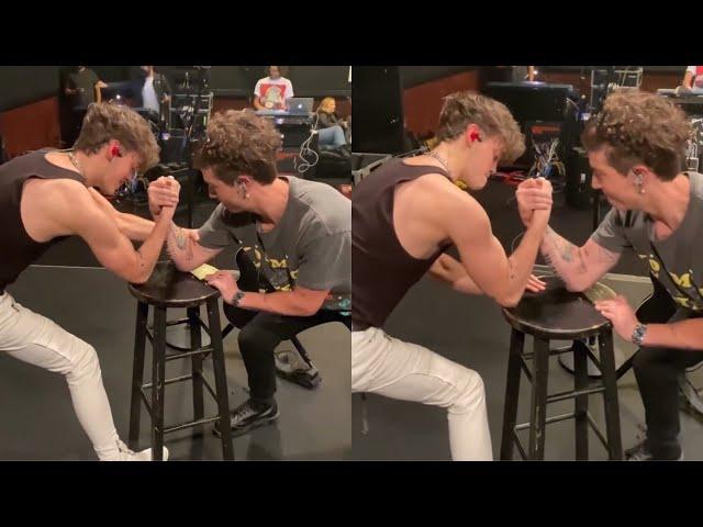 Zach Herron & Jack Avery ARMWRESTLING (WHO WINS??)