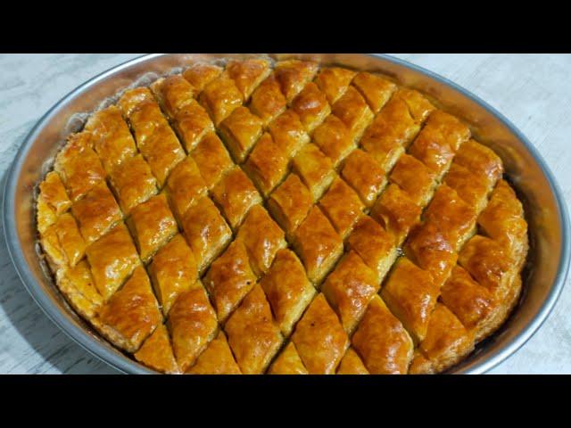 Kolay baklava tarifi arayanlar, bu tarif tam size göre. Yapımı kolay, kıyır kıyır, lezzetli baklava.