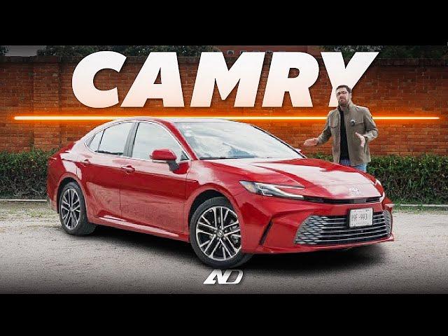 Toyota Camry - Si no está roto, no lo arregles | Reseña