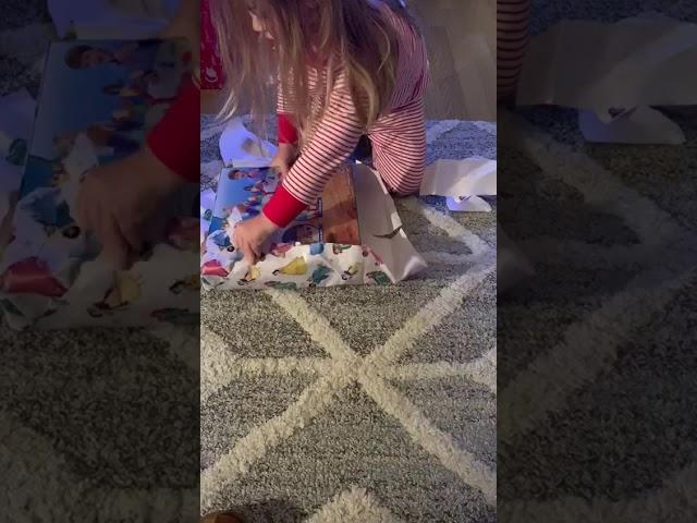 UNGRATEFUL 3 YEAR OLD REJECTS CHRISTMAS PRESENT