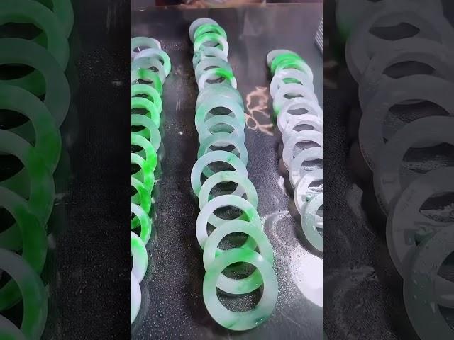 缅甸翡翠手镯定制