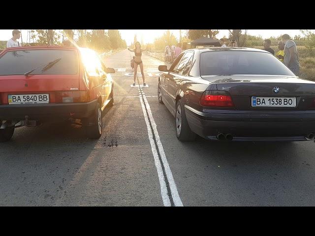 Lada 2108 16v Turbo vs BMW e38 4.0MT