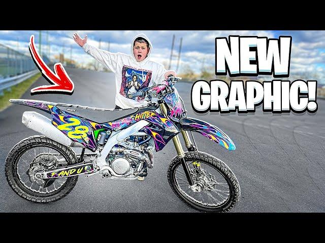 LITTLE BROTHER GETS NEW GRAPHIC KIT ON HIS DIRT BIKE ! | BRAAP VLOGS