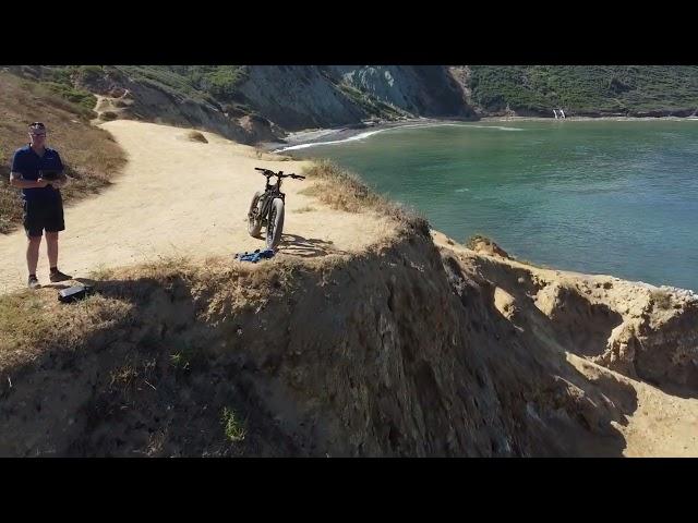 Bluff Cove Palos Verdes, Kelp and surfers