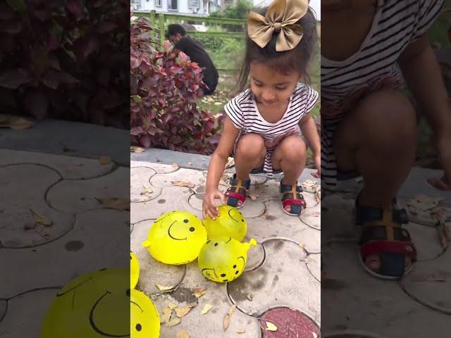 Aru ne dher sara balloons foda | Water balloon popping