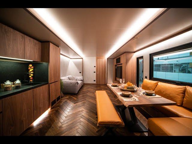 CMC Expandable Luxury Motorhome G-11