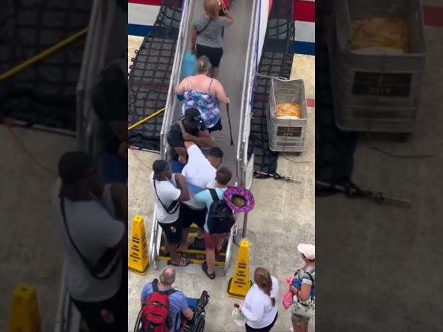 Forget Pier Runners.. Meet Drunk Walkers #travel #drunk #pierrunners #carnivalcruise #carnival