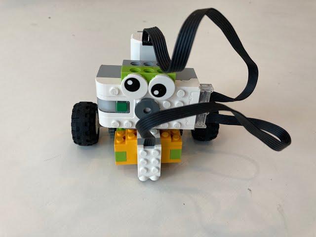 Line Following LEGO WeDo 2.0 Robots