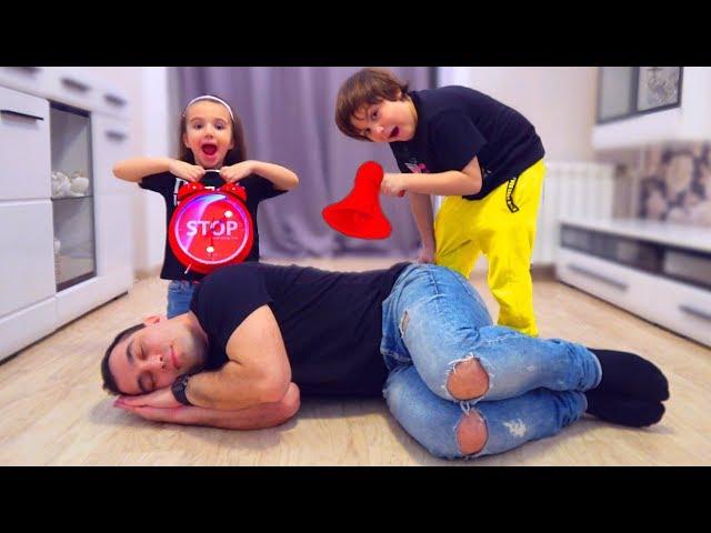 Папа НЕ ХОЧЕТ ИГРАТЬ! Камиль и Аминка ПРИДУМАЛИ ПЛАН! Для детей kids children