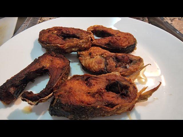 Boy d Xplorer at Home: Why Frying Milkfish (Bangus, Awa, Bolu) Splatter Too Much Hot Oil?