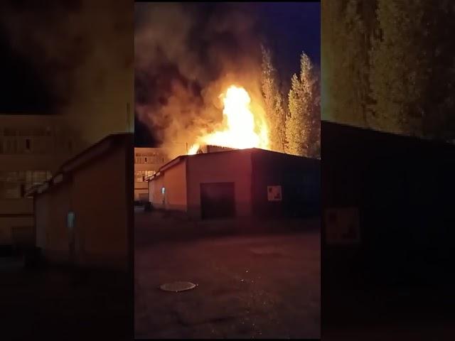 В Азове ночью горели цеха бывшего завода "Торгмаш". 15.08.23