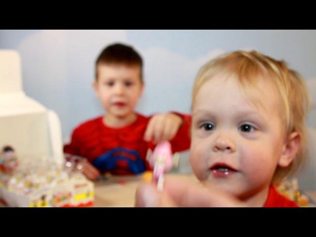 Открываем Киндер Сюрпризы Гадкий Я 3! Unboxing Kinder Surprise.