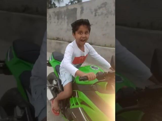 Ninja 300 exhaust sound | child reaction 