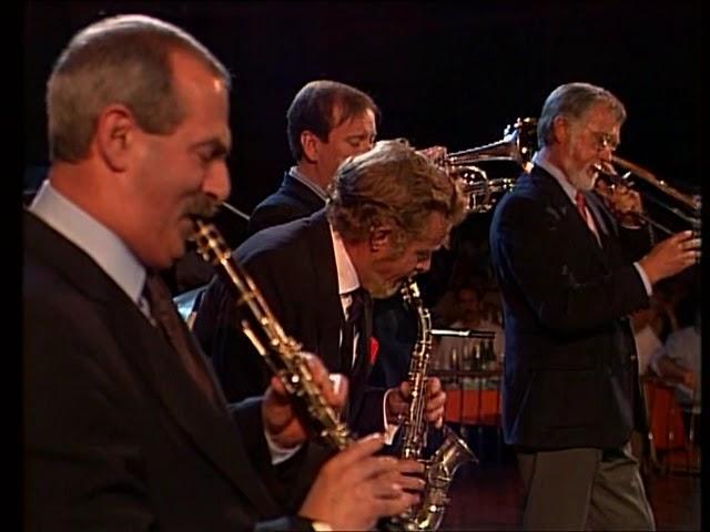 WARREN VACHÉ, EDDIE HUBBLE, BOB WILBER, KENNY DAVERN, RALPH SUTTON, DAVE GREEN, JAKE HANNA (1990)