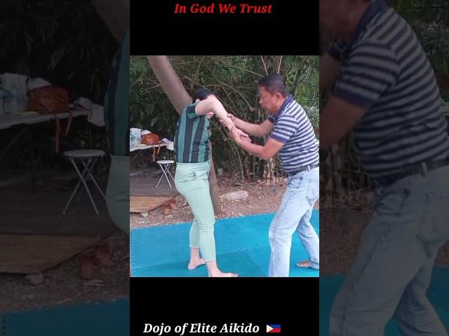 Lady Attacker - Learning Hair Pulling Defense Technique | Women's Self-defense #aikido #shorts