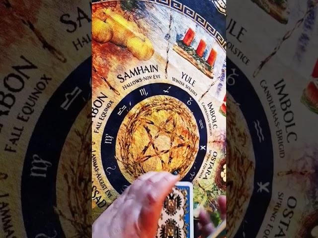   С КЕМ ИЗ ДВУХ КОРОЛЕЙ ВЫ ОСТАЁТЕСЬ? ️️️