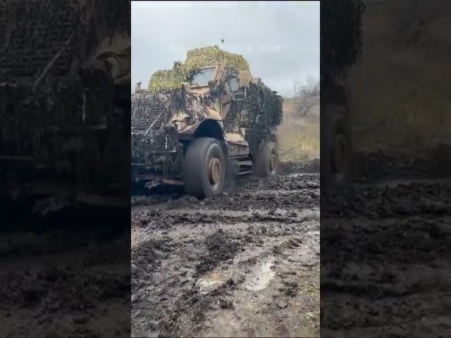 American MaxxPro MRAP vs Ukrainian mud