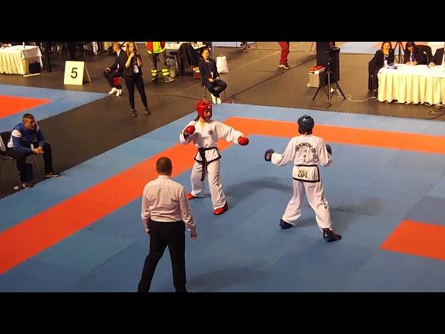 Olga Borisenko (EST) v Caoimhe Keogh (IRL) - Female -62kg Sparring