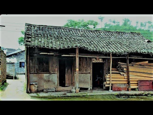 Grandpa gave his grandson an old house & the genius man transformed it into a beautiful villa 2