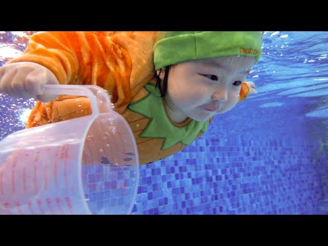 1 Year Old Baby Swimming - Happy Fish Ava