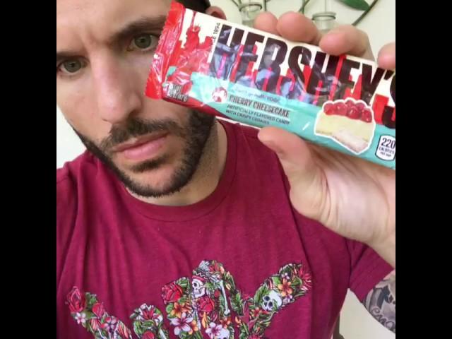 Fun Sized Review: Hershey's Cherry Cheesecake Bar