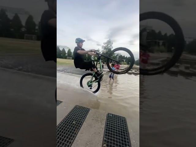 They call me the „BIKING JESUS“ #shorts #mtb