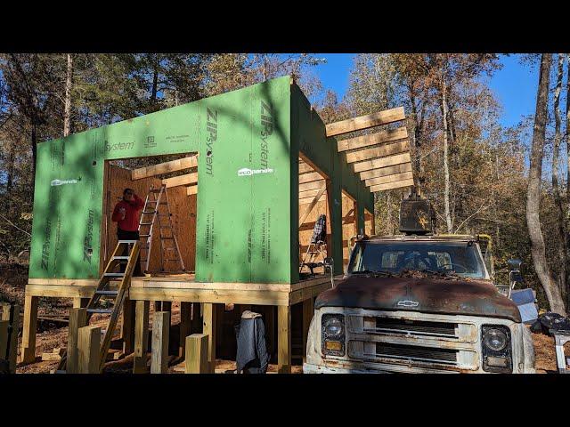 Cabin Build Part 12 - SIP Wall Panels Installation - Eco Panels of Tennessee