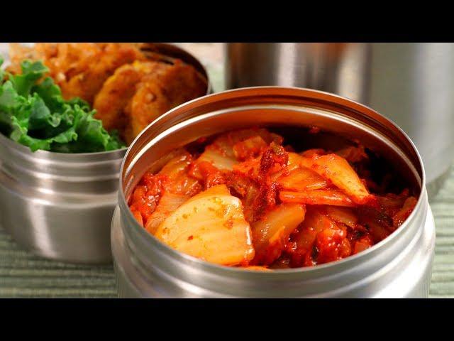 Stir-fried kimchi dosirak (Kimchi-bokkeum lunchbox: 김치볶음 도시락)