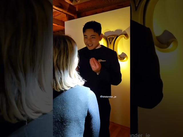 Видео Тэхёна с мероприятия Celine Private Dinner BGM