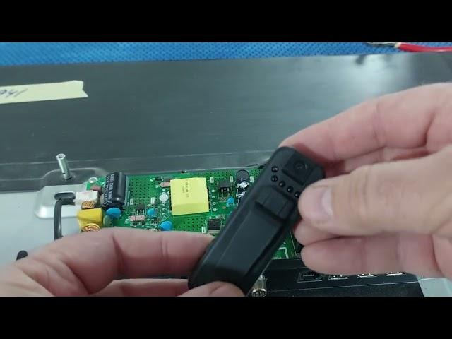 Kivi 32F700GU нет подсветки.